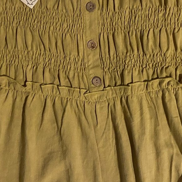 Easel Ruffled Semi-Button Top - Picture 3 of 4